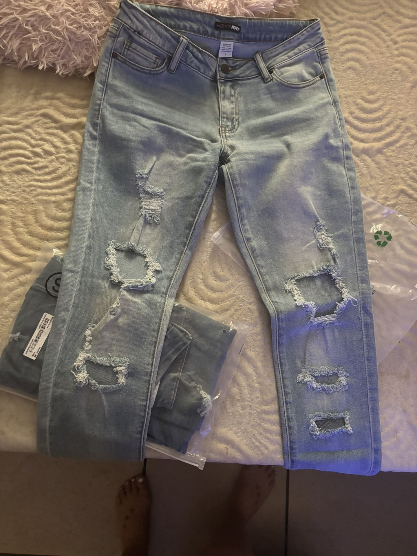 Brand New Fashion Nova Jeans Size 7