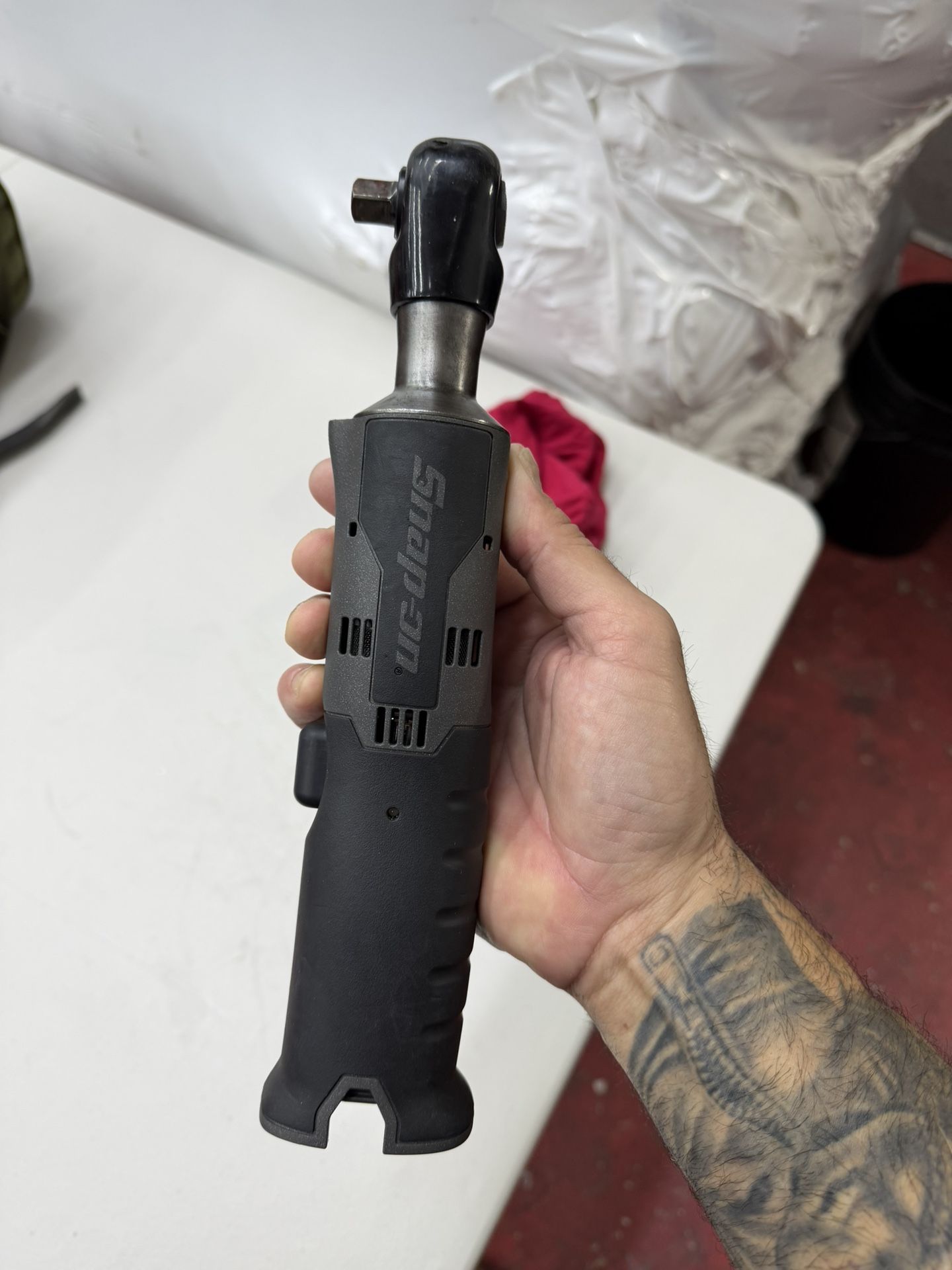 Snap On 14.4 3/8 Cordless Ratchet Gun Metal