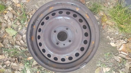 3x Nissan Altima 16 in 4 lug factory rim