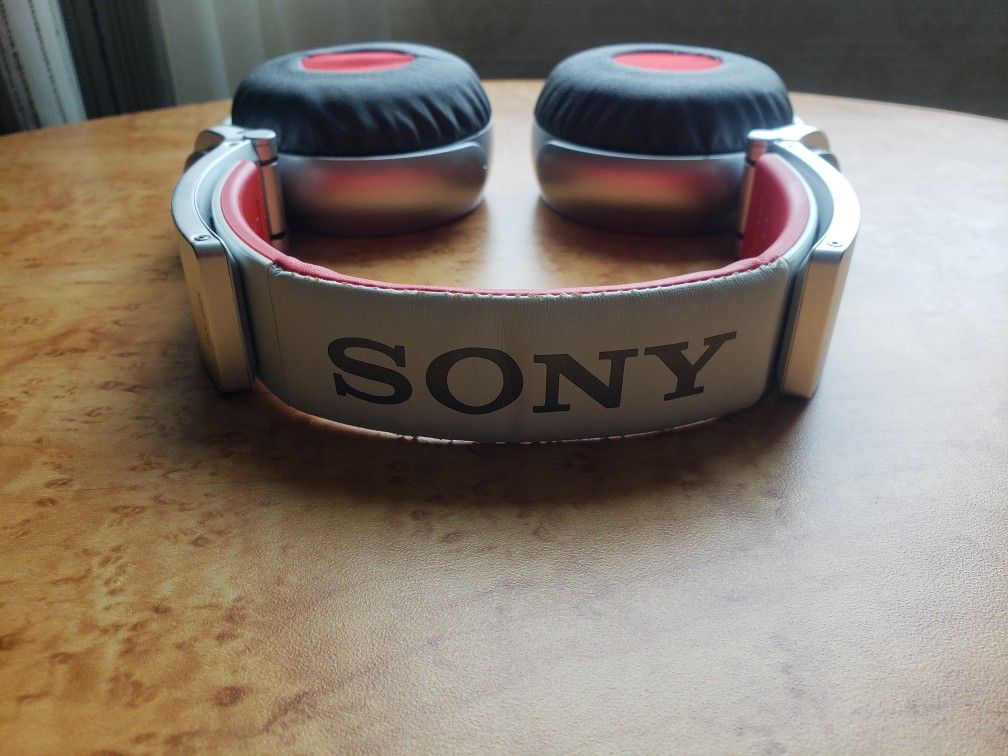 Sony MDR-X10 Simon Cowell Headphones 