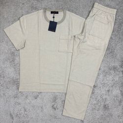 2 piece Suit men’s Size Large/XL