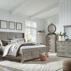 Bisque-7Pc.Dresser,Mirror,Queen Panel Bed, 2 Nightstands