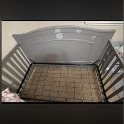 Baby crib *READ DESCRIPTION*