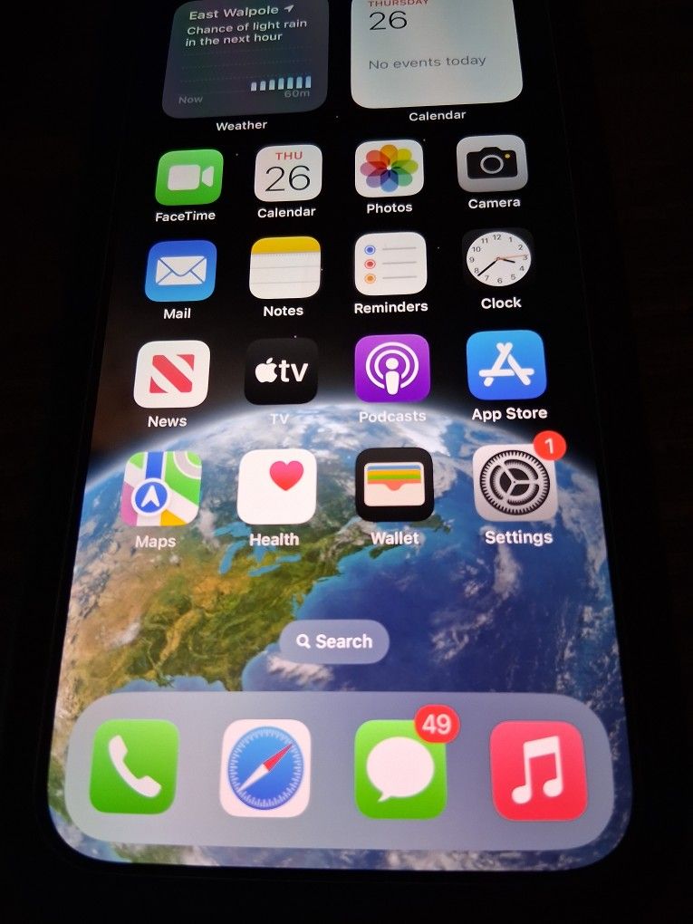 APPLE.iPHONE 13 UNLOCKED 128 GB STORAGE MINT CONDITION. OPEN TO OFFERS