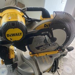 Dewall De 12 Trabaja Bien ,, 