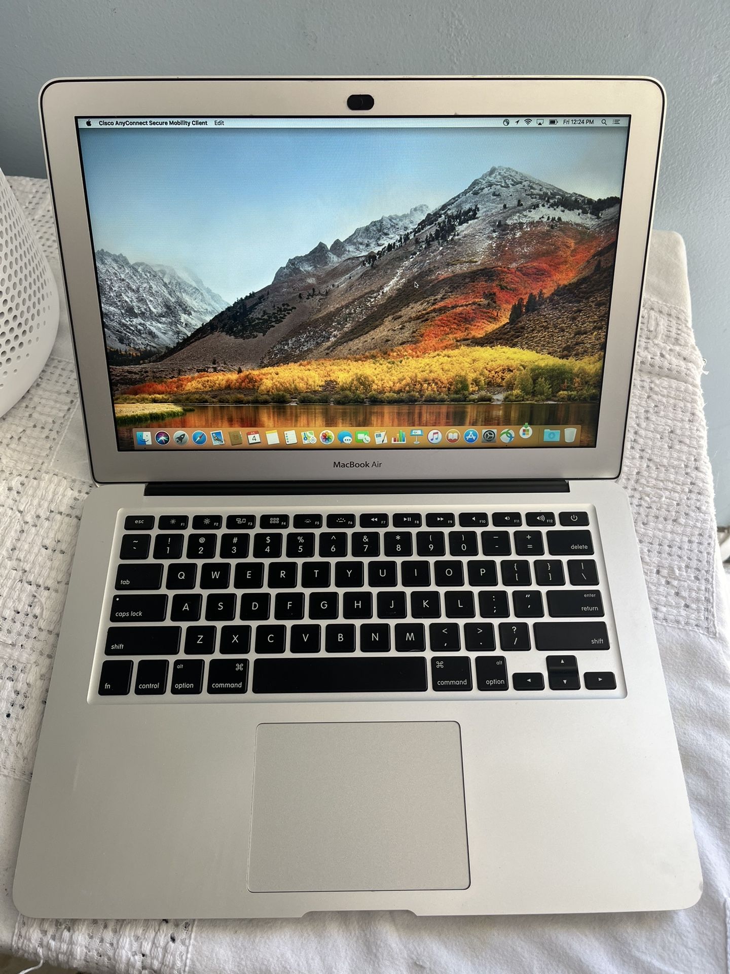 MacBook Air 13” (2017) - i5, 8GB RAM / 128GB SSD — Great Condition