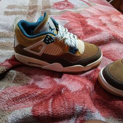 Jordan's 4   5.5 In Youth 