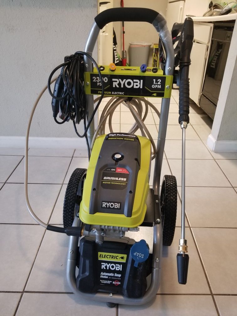 2,300 PSI 1.2 GPM High Performance Electric Pressure Washer