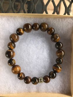Tigers eye bracelet . Size 7 inches