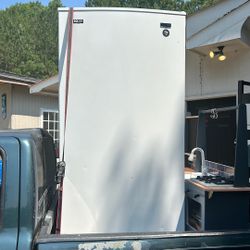 Large Stand Up Frezzer 