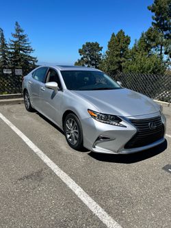 2016 Lexus ES 300h