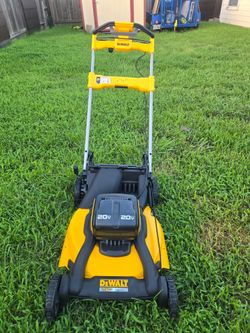 Lawnmover Self Propelled  Needs Batterys