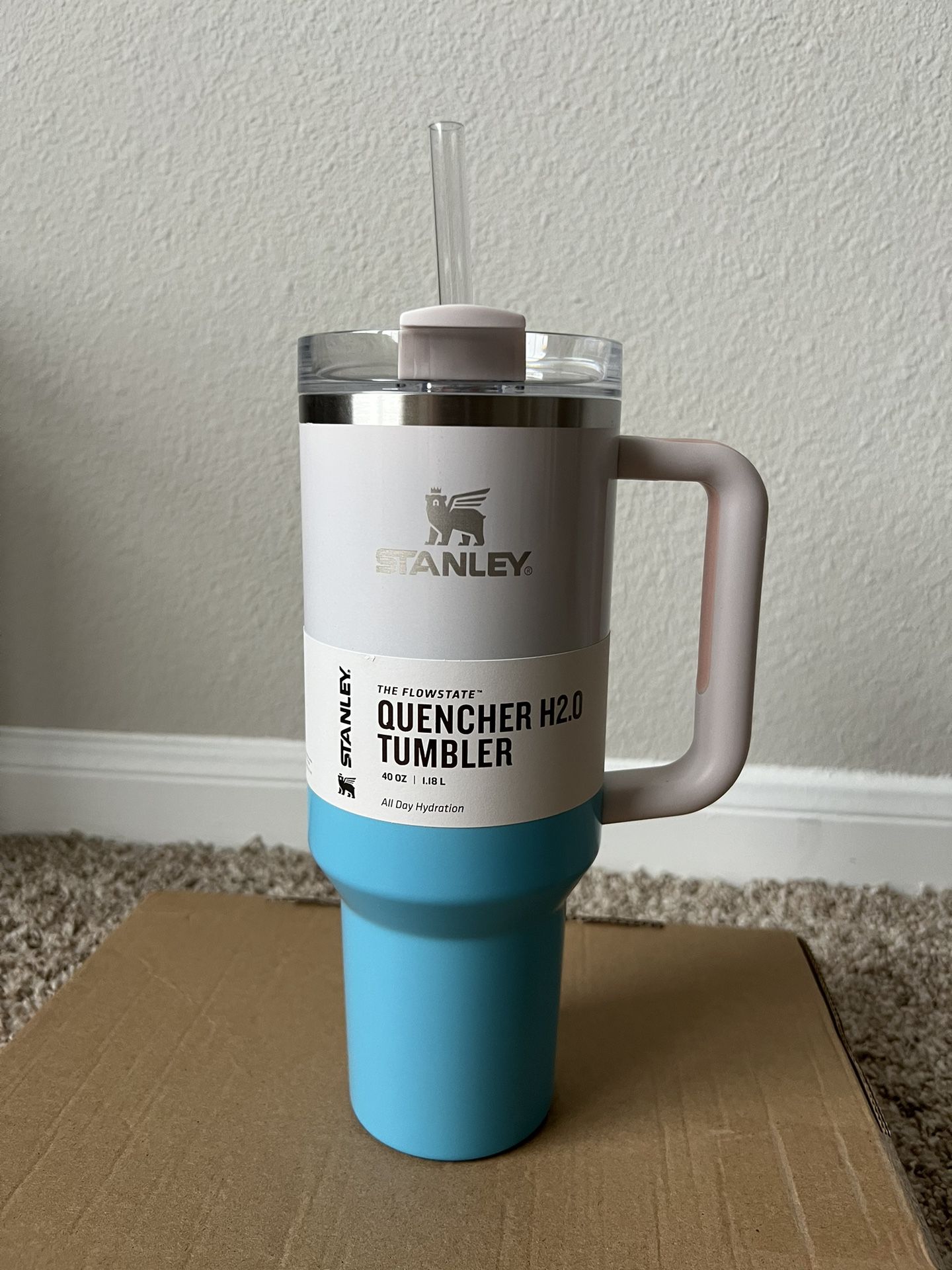Stanley The Quencher H2.0 Flowstate 40oz Tumbler - Pink Dust for Sale in  Corpus Christi, TX - OfferUp