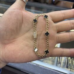 14k Gold Bracelet 752$ 