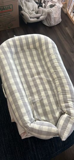 DockATot Deluxe+ Baby Lounger