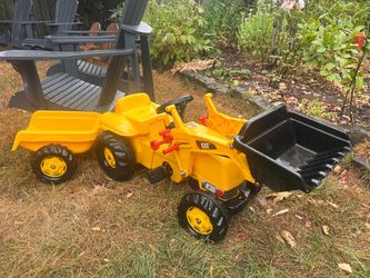 CAT Kids Pedal Tractor with Working Loader & Trailer