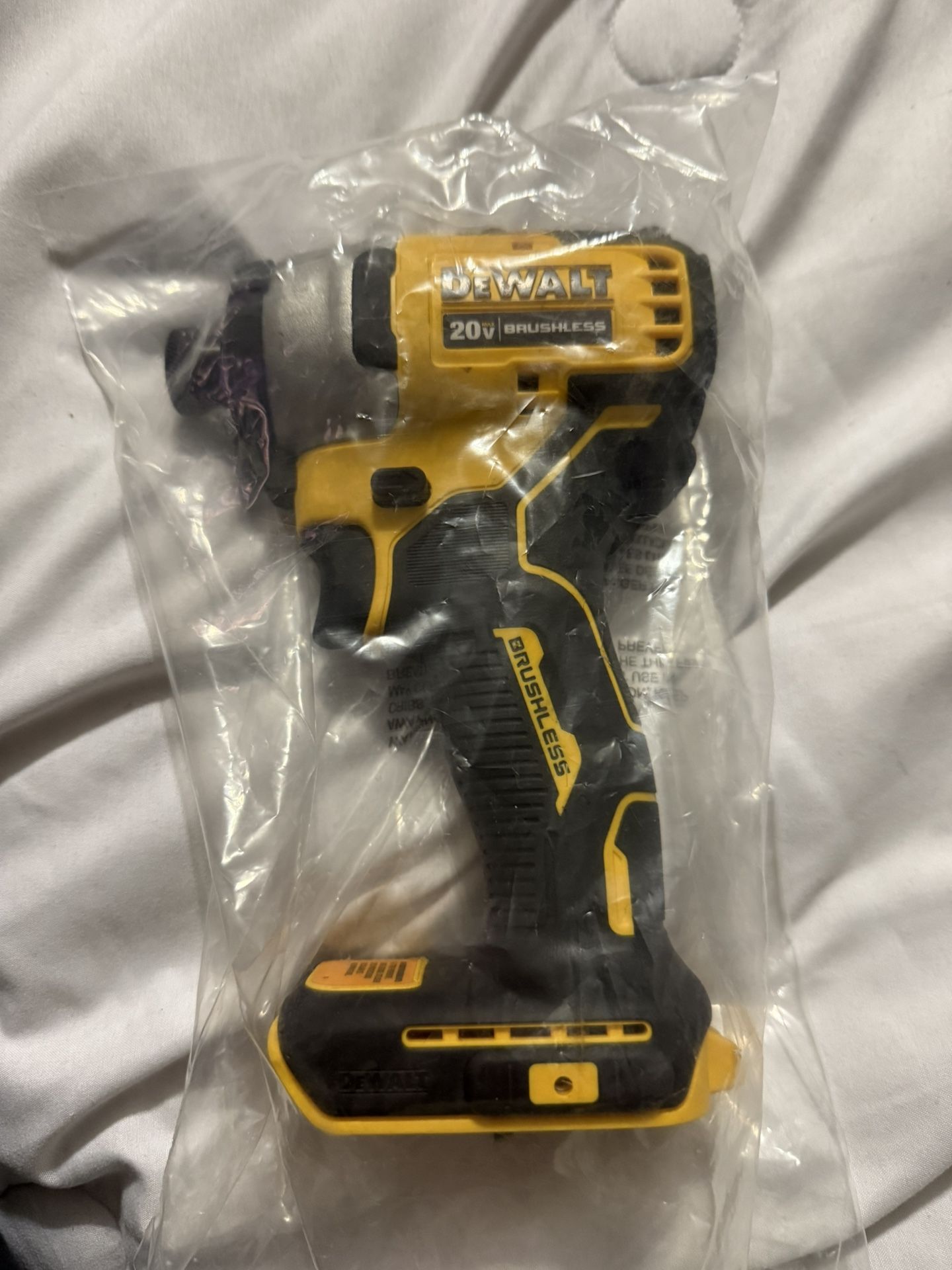 NEW DEWALT ATOMIC 20V MAX Cordless Brushless Compact 1/4 in. Impact Driver (Tool Only)