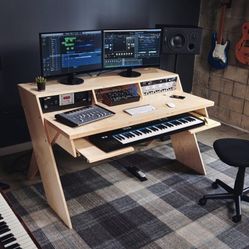Output Platform desk Music Production