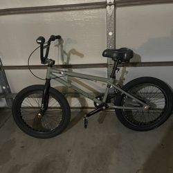 GT Bump BMX Bike 