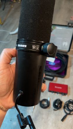 Shure Dynamic Microphone with Foam Windscreen