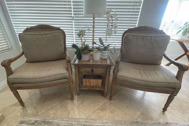 Accent Chairs