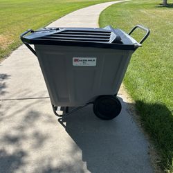 90 Gallon Akro-Cart Material Handling Cart w/Lid