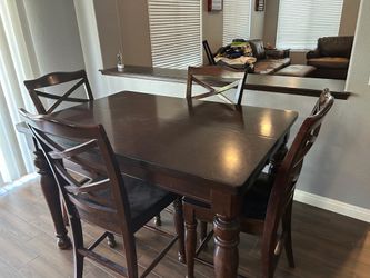 Dinner table with center piece