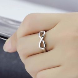 R129 – 925 Sterling Silver Infinity  Ring!