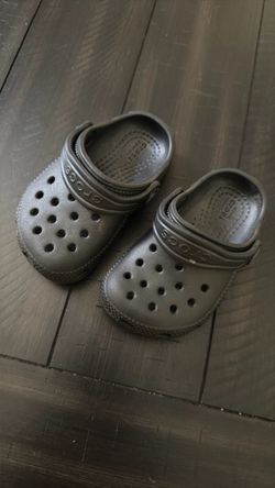 Black Baby crocs size 5 C