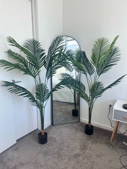 Set of 2 - 5 Foot Tall Artificial Paradise Palms Fake Plants Perfect Condition