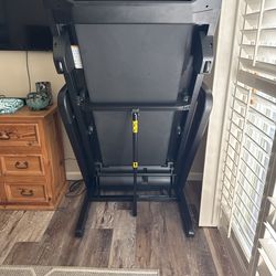 NordicTrack Treadmill – Like New, Foldable