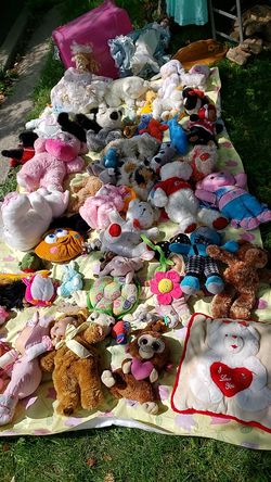 Stuffed animals/bears