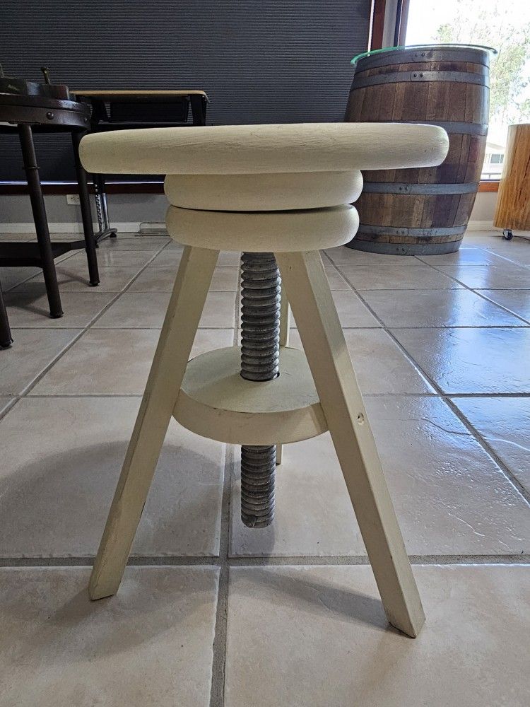 Adjustable Height Stool Chair