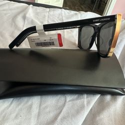 YSL-Yves Saint Laurent sun glasses/shades 