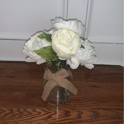Class Vase And White Flowers