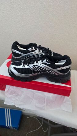 🔥 Nike Air Max Moto 2k Women's size 7