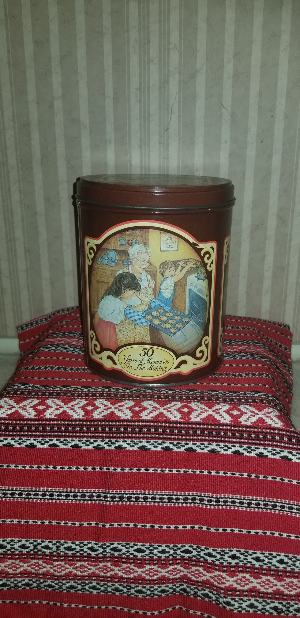 Nestle canister