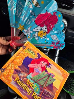Disney little mermaid fan & book