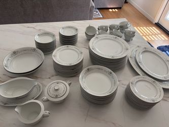 92pc Gainsborough Rose China Dishware Set