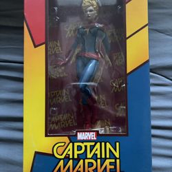 Captain Marvel Statue 10” 