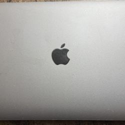 Apple Laptop Computer 
