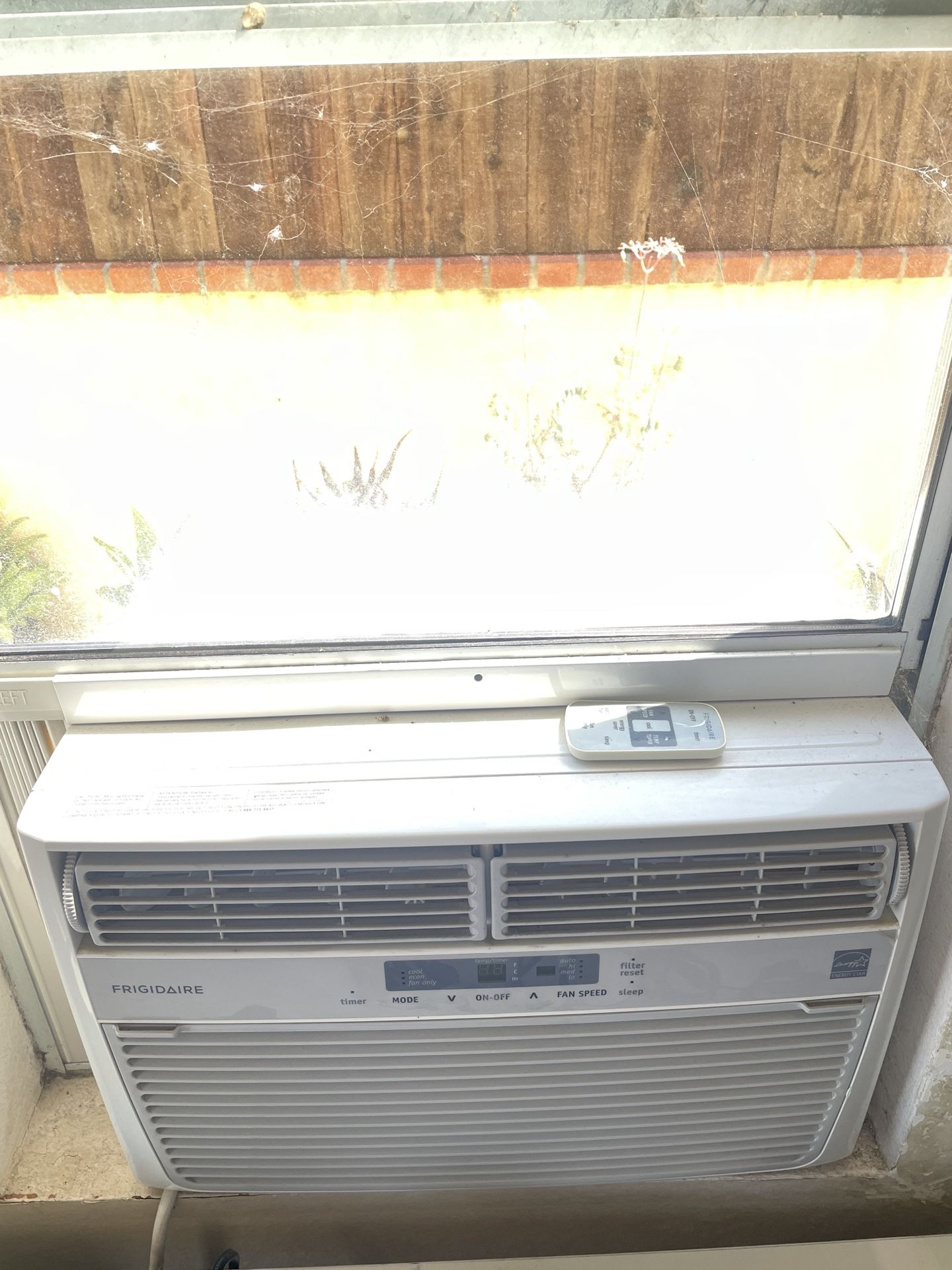In Window AC Air Conditioner Frigidaire 