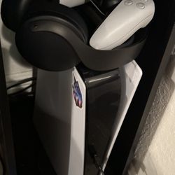 Ps5 Digital With Controller And  Wireless Headset