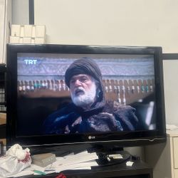 LG TV “37”