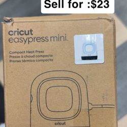 Cricut EasyPress Mini Compact Heat Press - Only $23!