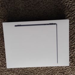 13 in MacBook Air M4 Chip Brand New In Box