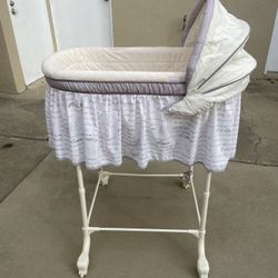 Gliding Baby Basinet