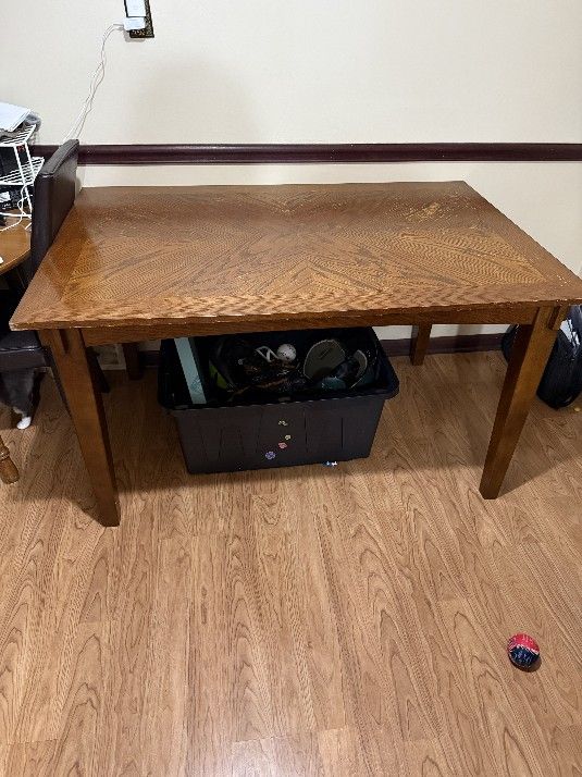 Dining Room Kitchen Table solid wood table, Comes with 4 Solid wood chairs with suede cushions