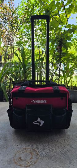 18" Husky Rolling Tool Bag