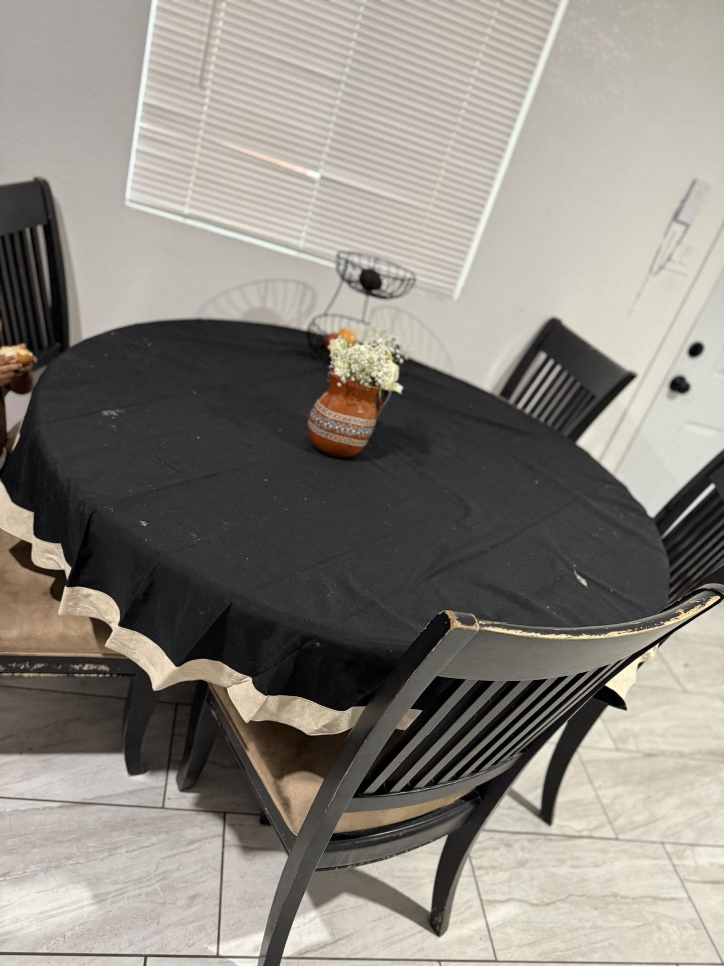 Kitchen Table And Chairs